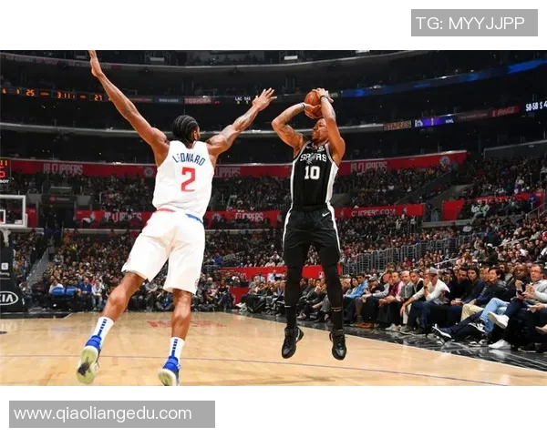 马刺疯狂交易提议三人加六首轮全力争夺杰伦布朗